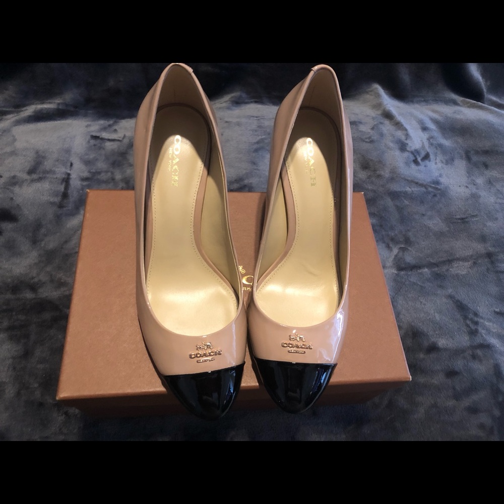 Shoes. Closet update in progress 👠